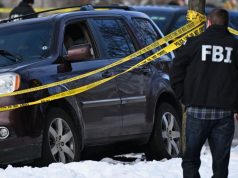 ICE mata a una mujer durante una redada en Minneapolis; alega que quiso atropellarlos